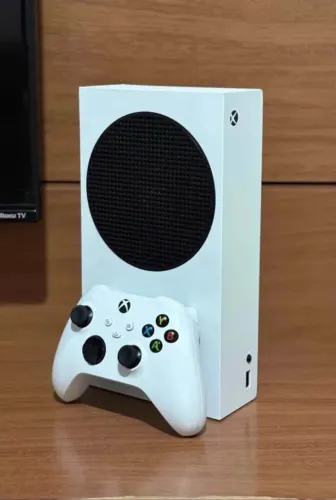Xbox Series S 512GB + Controle + Caixa + Conta com Vários Jogos