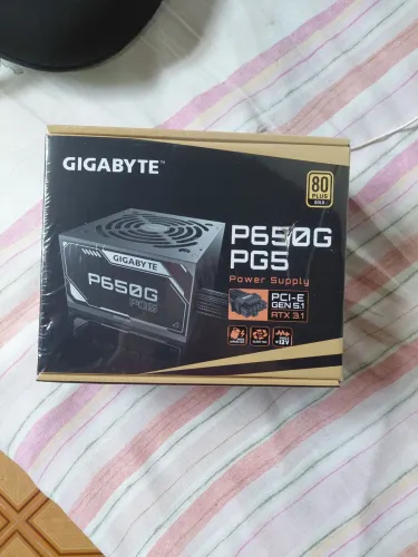 fonte gigabyte p650g pg5 650w 80 plus gold pfc ativo preto - 28200-p65g5-1cbrr