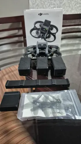 DJI AVATA COMBO 3 BATERIAS
