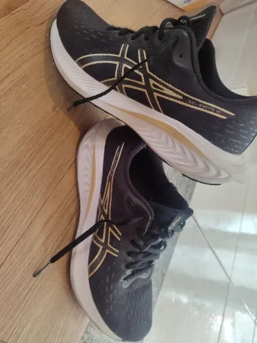 Tênis Asics n37