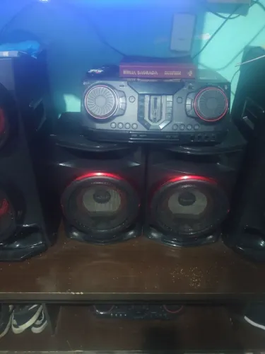 som LG Xbox 2.350w vendo por 1.400 semi novo comprado nas casas Bahia