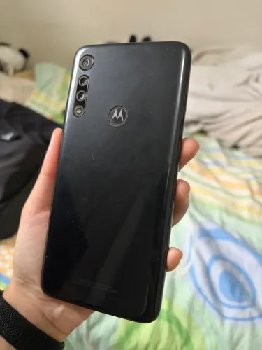 Moto G8 play