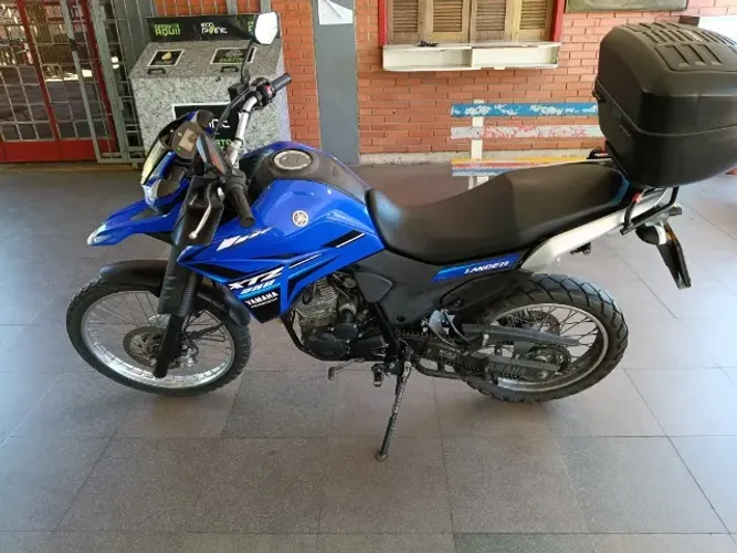 Lander 2023 único dono