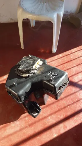 Vendo um módulo e bomba com tanque do ARLA 32