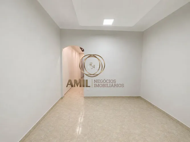 RA Amil Vende, Casa residencial com ponto comercial, recém reformada, 3 Quartos, 120m² , M