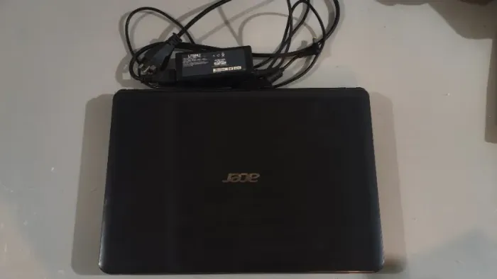 Acer Aspire E1-471-6413 - Para conserto ou retirada de peças