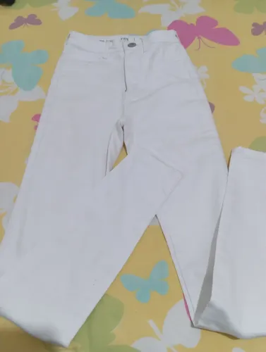 Calça skiny branca
