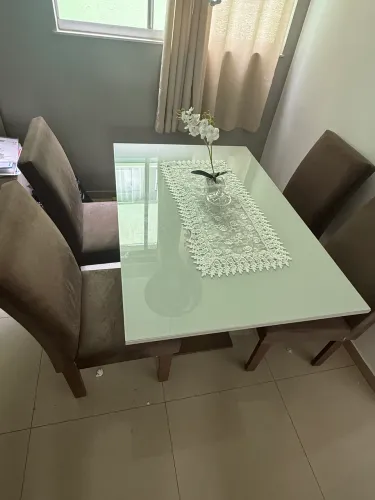 MESA 4 CADEIRAS
