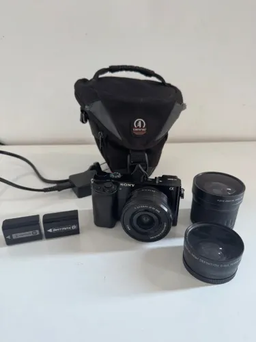 Sony a6000 + Lente 16-50 + Lentes Extras
