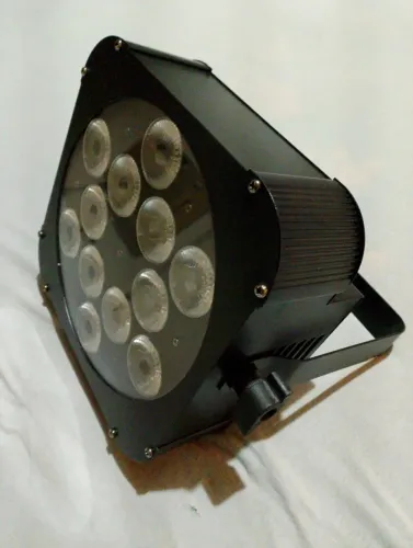 Refletor DMX 512 Exell EV-140 no estado