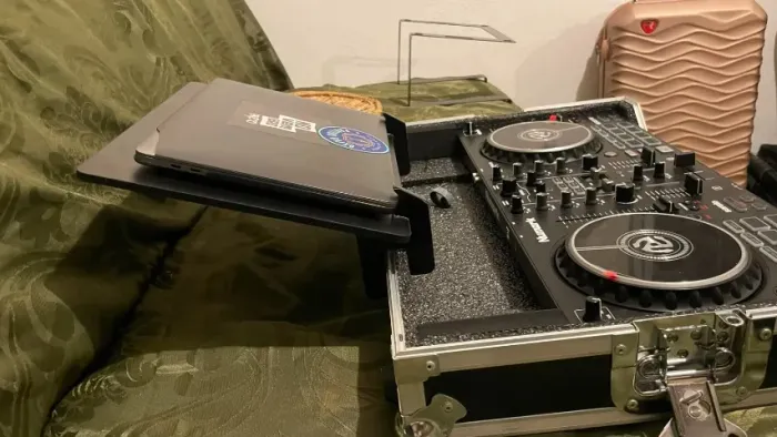 Controladora Numark Mixtrack Pro FX + Hardcase Som Case
