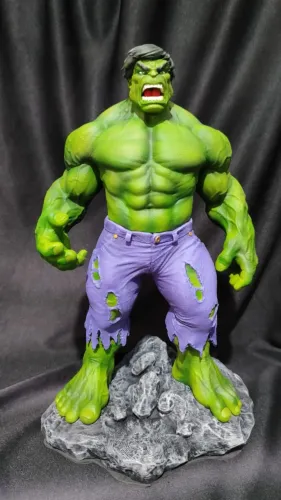 Estatua em resina 3D HULK com 32cm