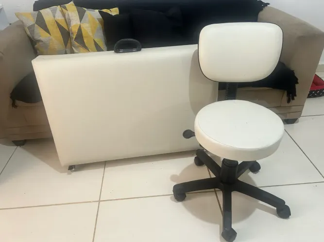 Maca com cadeira de rodinha