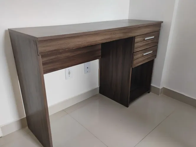 Escrivaninha 2 gavetas