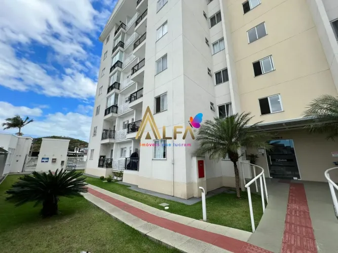 Apartamento Mobiliado no Centro de Penha - Oportunidade de 520.000 por 480.000+