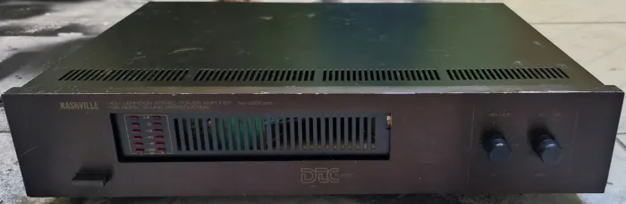 Amplificador Nashville NA2200 PRO