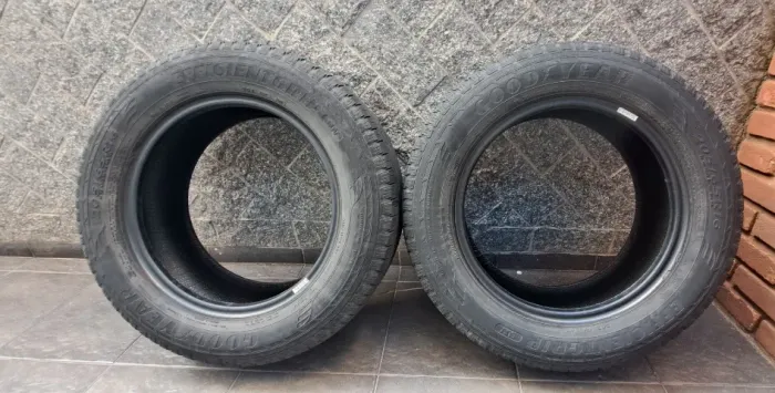 2 PNEUS 205/65R16 GOODYEAR EFFICIENTGRIP SUV 