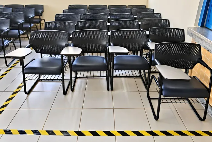 21 Unidades Cadeiras