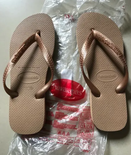 Chinelo Havaianas Rose gold tamanho 41