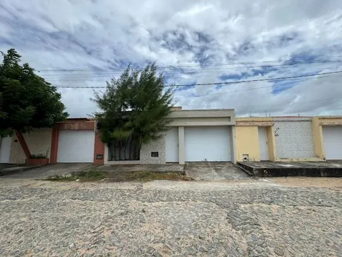 Casa - Cidade Com Deus - Camocim/CE