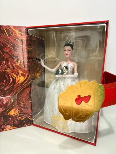 Boneca Disney edição limitada D23 Mia 