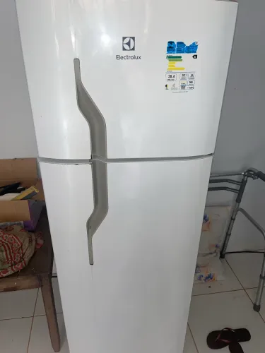 Geladeira Electrolux seminova preço negociável