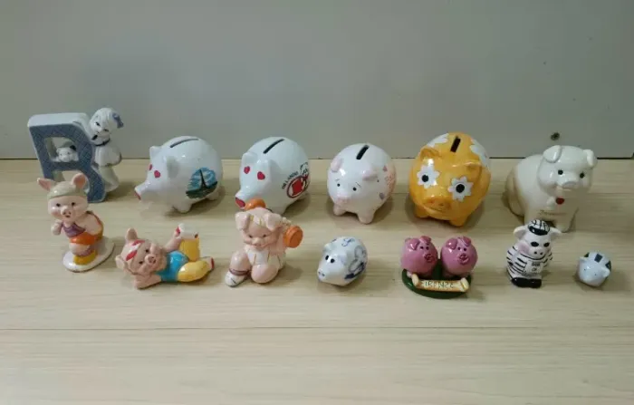 kit 13 miniaturas de porcelana porquinhos e decorativos