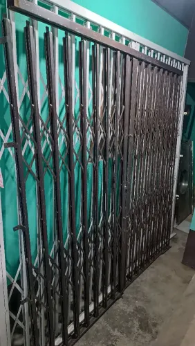 Pantográfica de porta janela 2.15 A x 2.10 L VENDE-SE 