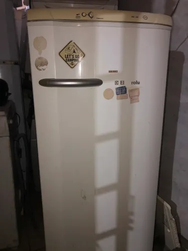 Geladeira Electrolux 280 litros 