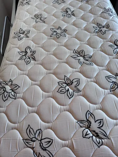 Cama solteiro