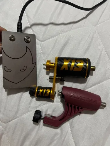 Máquina de tatuagem: ELECTRA POP + PEDAL ELETRICK INK + X13 
