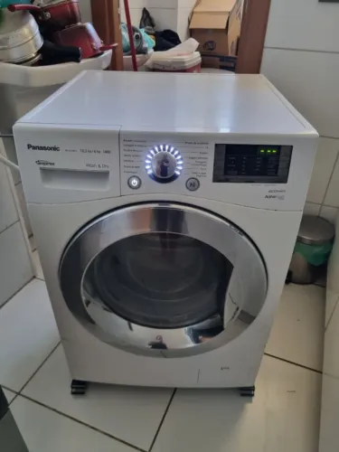 Lava e Seca Panasonic NA-S106F1 - 10 kg Lava / 6 kg Seca - Excelente Estado