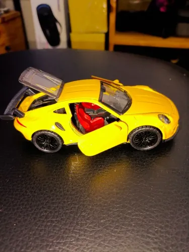 Miniatura realista do Porsche 911 GT3 - Feito em metal e á fricção. Abre as portas e Mala.