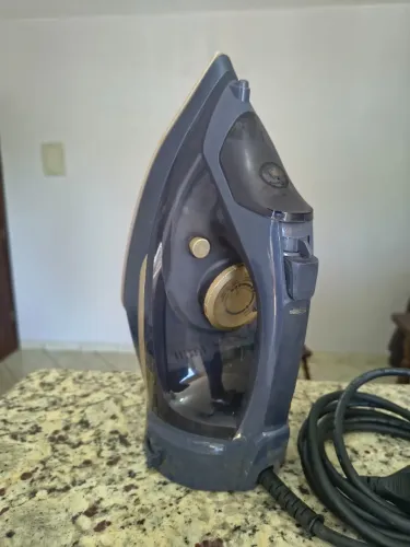 Ferro a Vapor Oster com e sem fio
