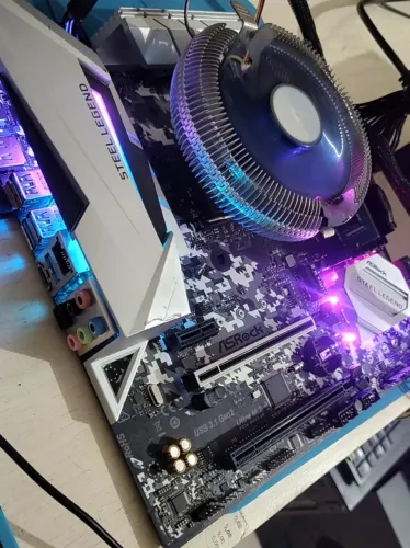 Placa mãe B450M Steel Legend + Ryzen 3 2200G - Excelente