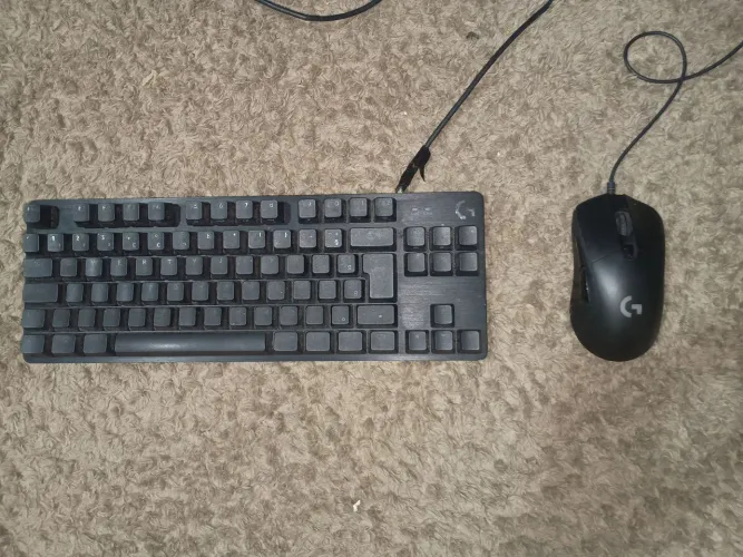 teclado e mouse Logitech