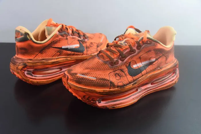 NIKE VOMERO PREMIUM X MELITTA (TAM 40)