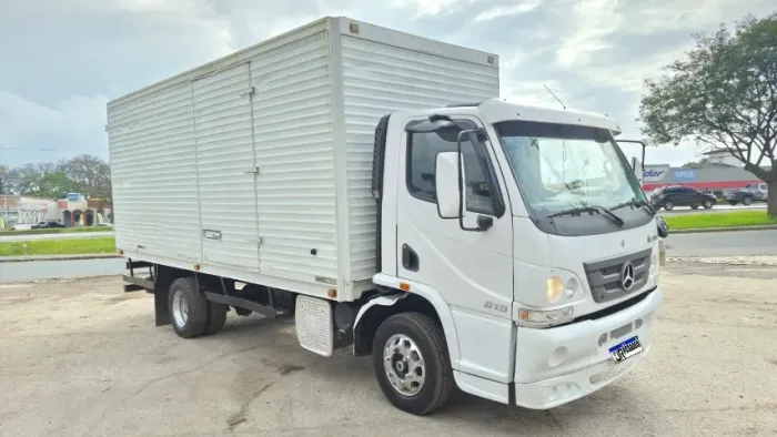 mercedes benz mb accelo 815 com bau 5.40m