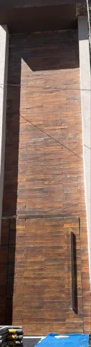 Porta pivotante + painel peroba rosa