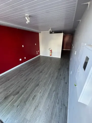 Alugo SCLS 312 Asa Sul - Loja reformada com 32m²- C25801