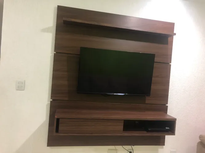 Painel para TV com Nicho - Prateleira