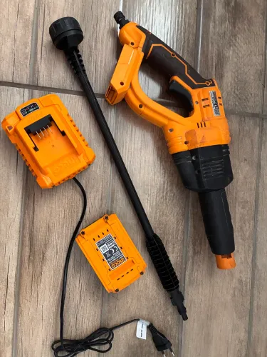 Lavadora de Alta Pressão Sem Fio Ingco 20V com Bateria e Carregador