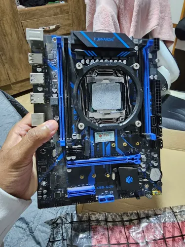 Kit Xeon E5-2666 V3 + Placa-Mãe X99-QD4 Huananzhi + Cooler