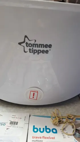 Esterilizador de mamadeira Tommee Tippee e itens para bebê 