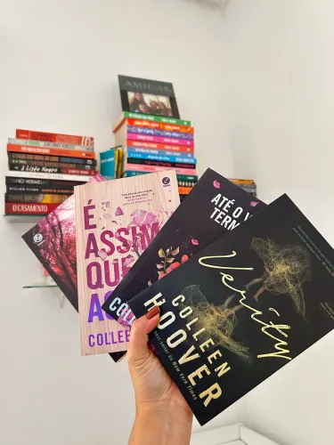 Livros Colleen Hoover