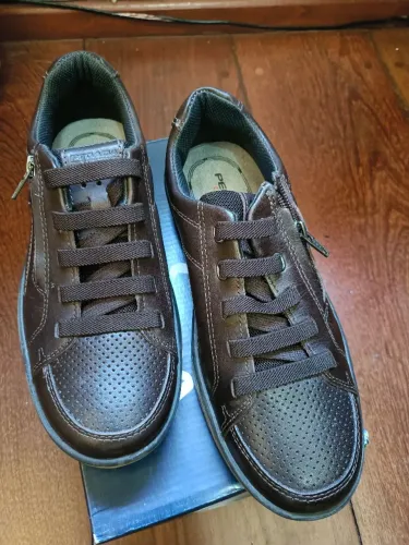 Vendo sapato de couro 