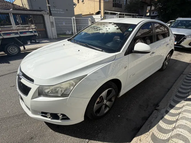 Chevrolet Cruze HB Sport LT 1.8 16V Flexp. 5P AUT 2013