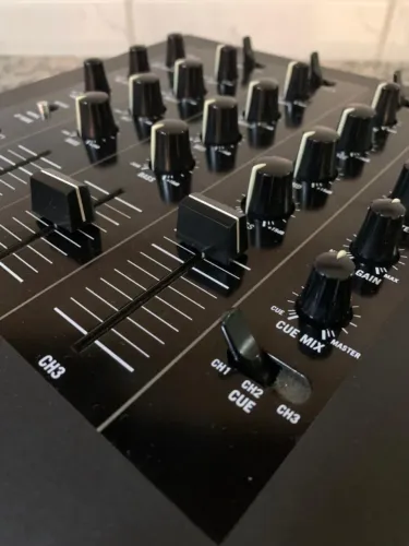 Mixer Numark M4