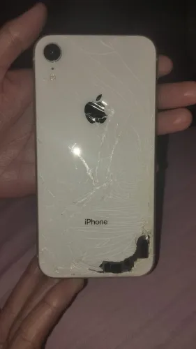 Vendo iphone XR 64 gb , aceito trocas urgente