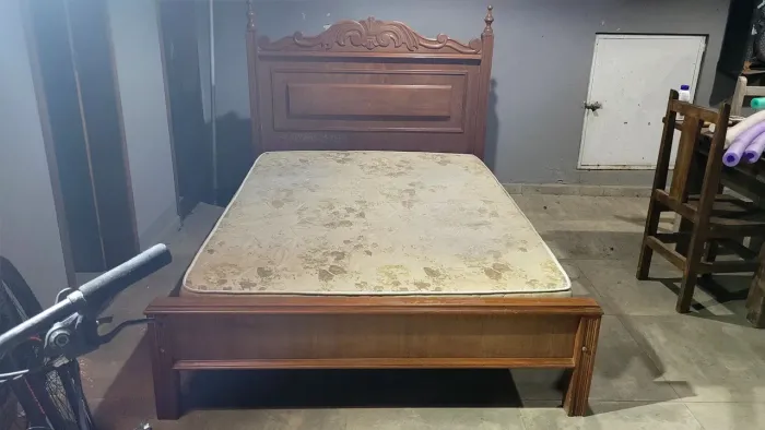 Cama de casal madeira